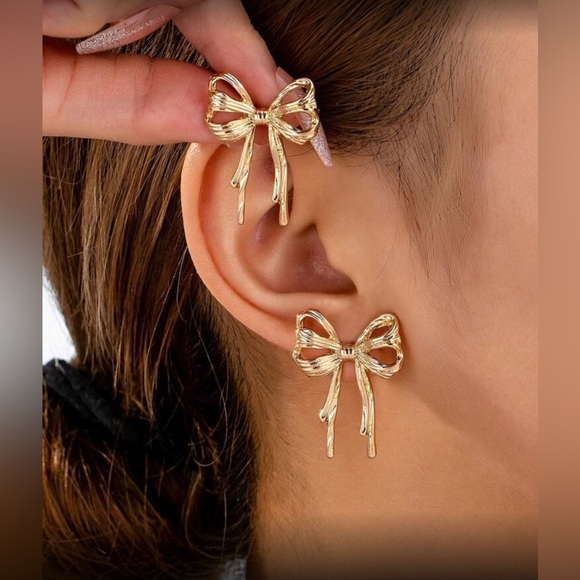 Quiet Luxury Boutique Jewelry - ✨Elegant Gold tone Bow Hypoallergenic Earrings
